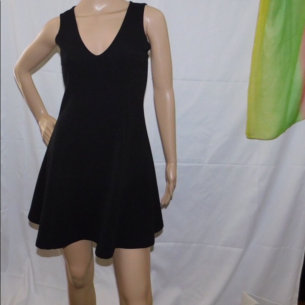 EUC♻️FOREVER 21 MINI BLACK DRESS